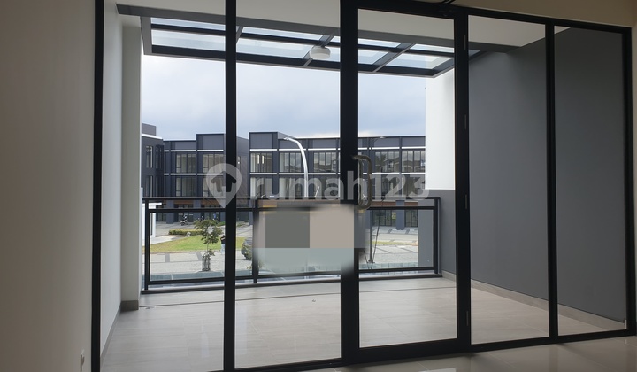 Di Sewakan Ruko Baru Hampton Boulevard Gading Serpong