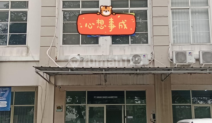 For Sale: Green Lake City Shop House