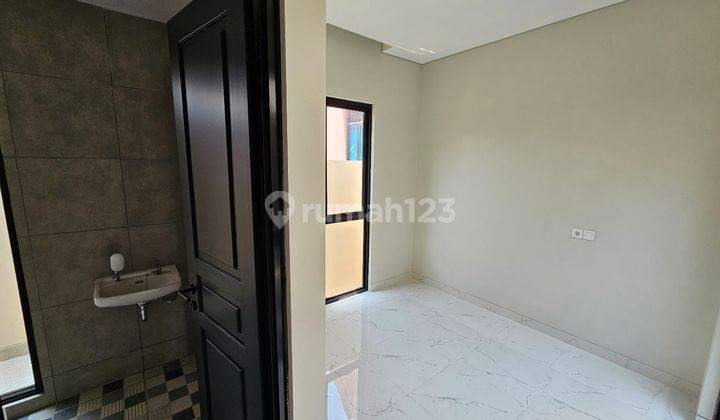 Dijual Rumah Baru Huk Sektor Gading Serpong Tangerang  2