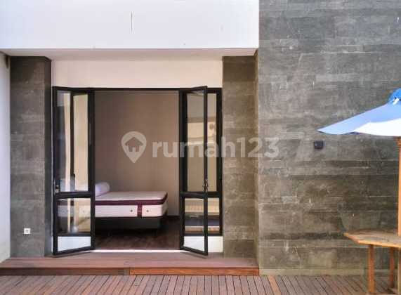 House In Emerald Cove Gading Serpong