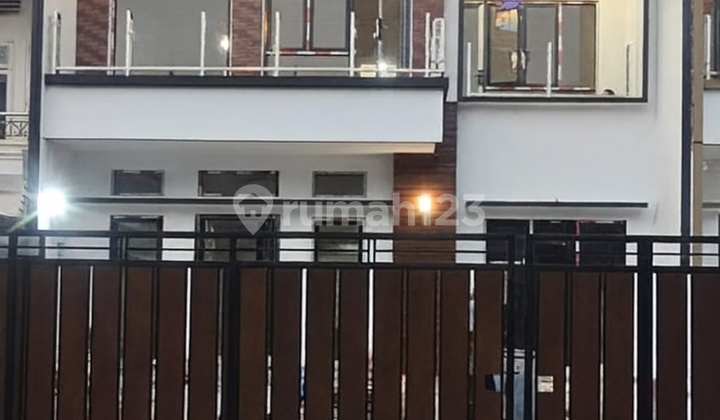 Dijual Rumah Brand New di Nusa Loka BSD