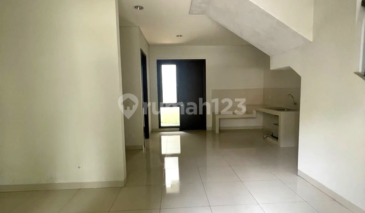 3-Story House Regent Town Eminent Bsd Tangerang 2