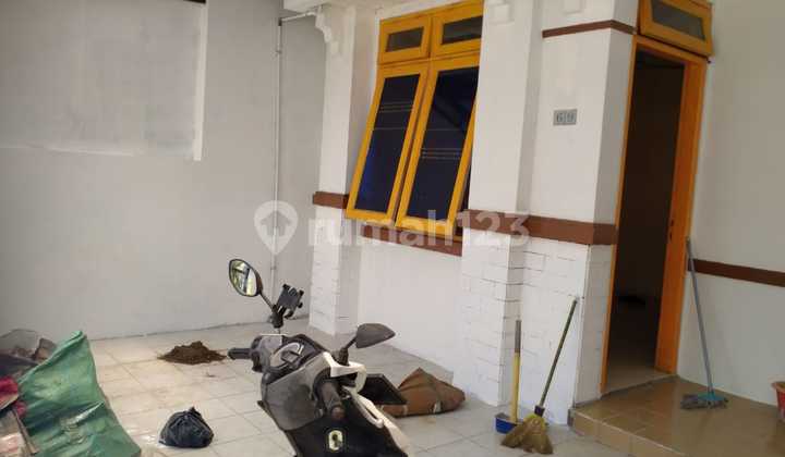 Disewakan Rumah Sektor Dekat Sekolah Penabur 