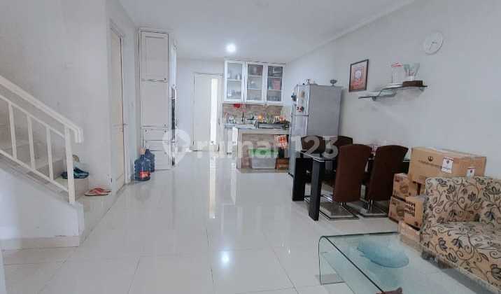 House in Fiordini Gading Serpong