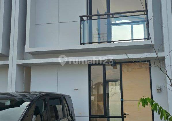 Disewakan Rumah Baru Cendana Cove Lippo Karawaci 1