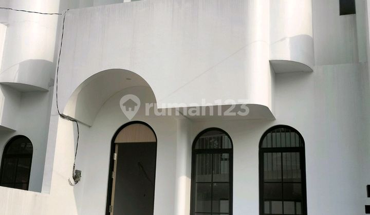 Nice House in Citra 2