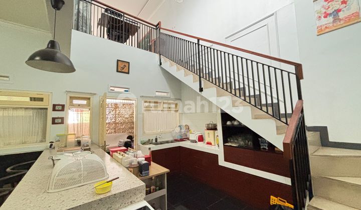 Rumah Bagus Mewah Estetik Cantik Sejuk SHM di Ciwaruga, Bandung