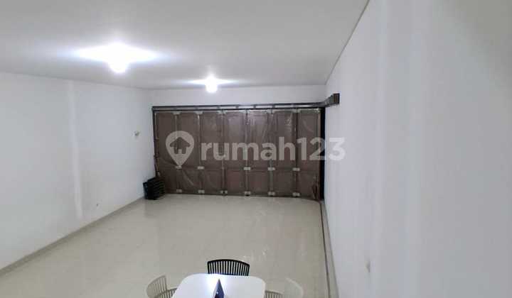 For Rent: Ready-to-Use Strategic Shop House, Suitable for Office in Mekarwangi 2