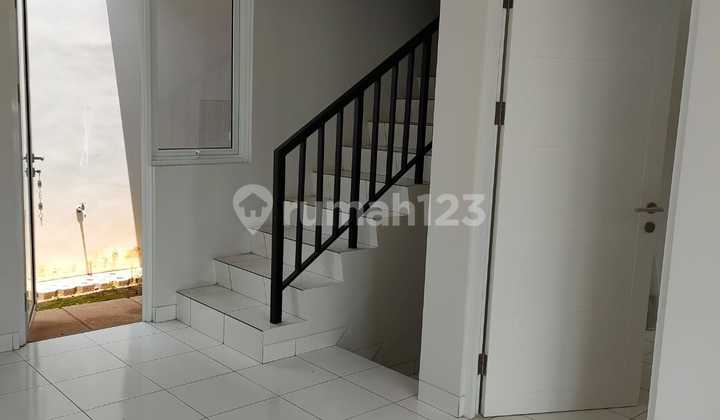 For Sale: Beautiful, Comfortable, Ready-to-Live House in Dayana, Summarecon