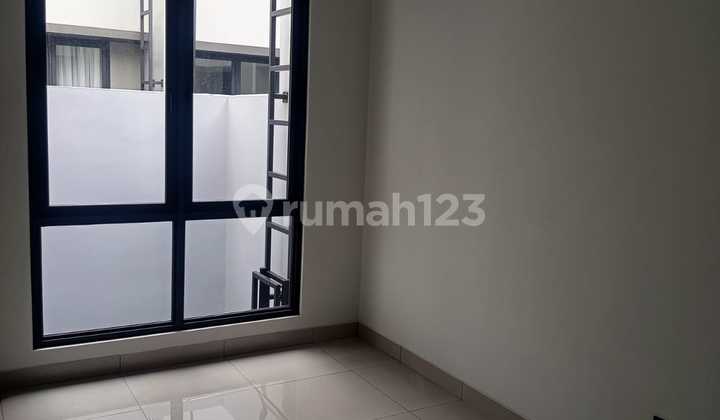 Rumah Baru SHM Nyaman Siap Huni Summarecon Bandung Cluster Genova 2
