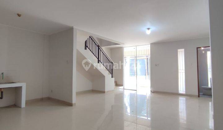Ruko Strategis Lokasi Bisnis Bagus 120 m2 SHM di Mekar Wangi  1