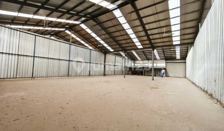 Ready-to-use warehouse Nice 720 m2 SHM Katapang Gandasoli, Bandung. Ready-to-use warehouse Nice 720 m2 SHM Katapang Gandasoli, Bandung.