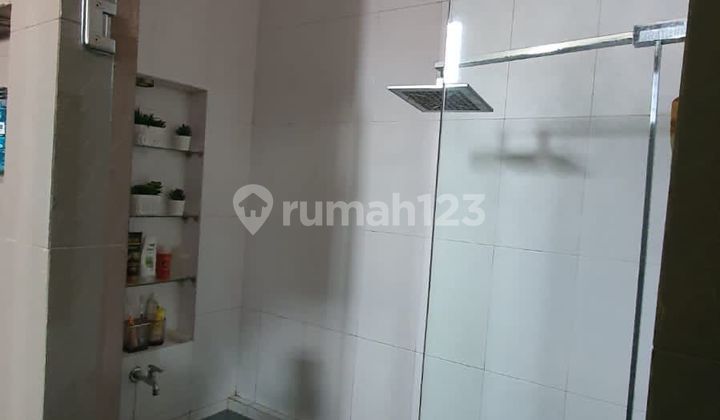 Rumah Mewah Bagus Semi Furnished SHM Sayap Jalan Riau, Bandung 2