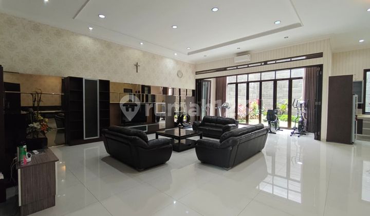 Rumah Mewah Siap Huni 2 Lantai SHM Nyaman di Jl Mekar Makmur