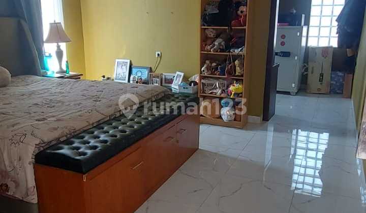 Corner House Cheap Good SHM Margahayu Kencana Main Road, Bandung 2