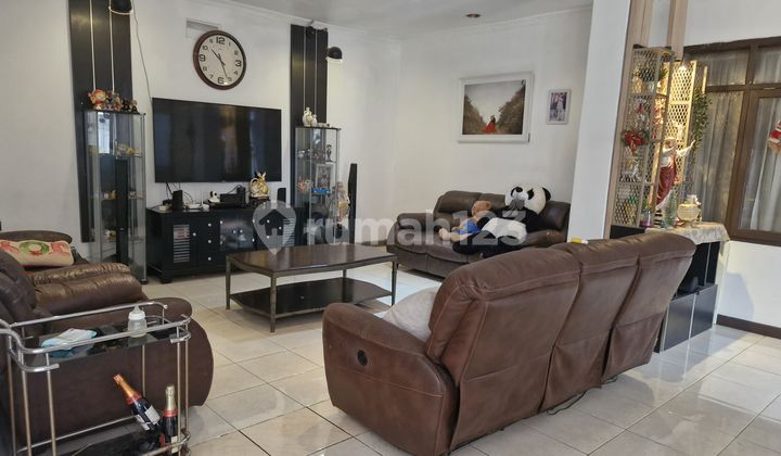 Rumah Hoek Murah Bagus SHM Jalan Raya Margahayu Kencana, Bandung