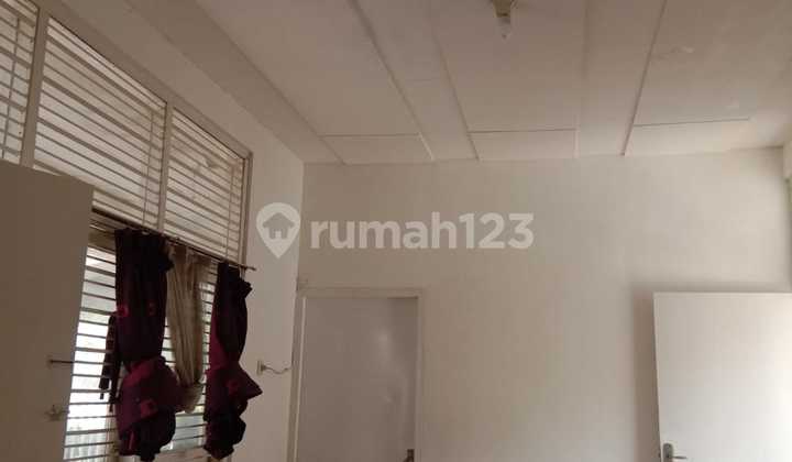 Ready to Occupy 1-Story House with Freehold Certificate, Flood-Free in Setiabudi, Bandung 2