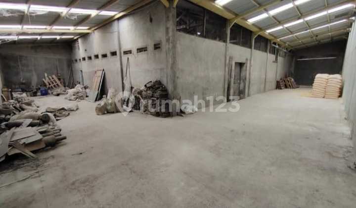 Strategic Good Cheap Warehouse 1100 m2 Freehold Pajajaran Wing, Bandung