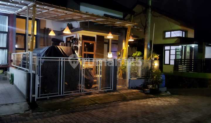 Cool and Beautiful House Inside Pesona Alam Residence Housing Complex, Cimahi 2