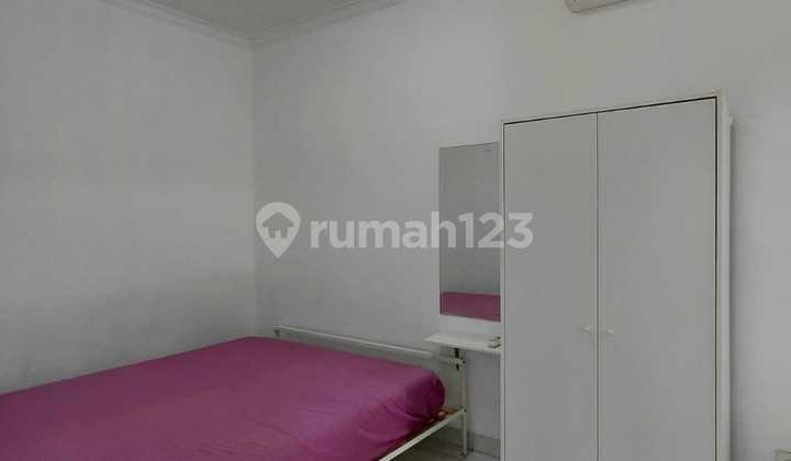 Rumah Kontrakan Bagus Furnished SHM Singgasana Pradana, Bandung 2