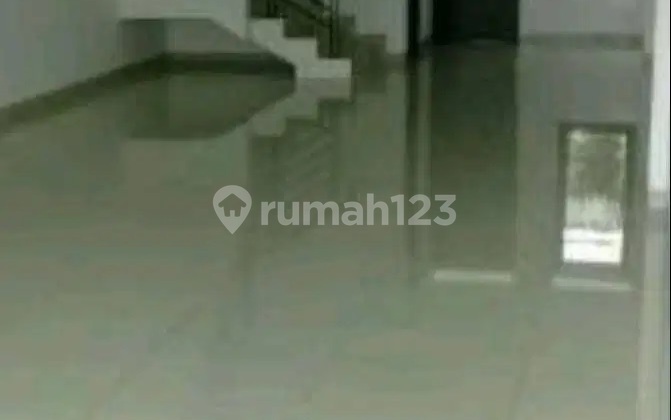 Ruko 2 Lantai Bagus Nyaman Siap Pakai Strategis di Batunggal
