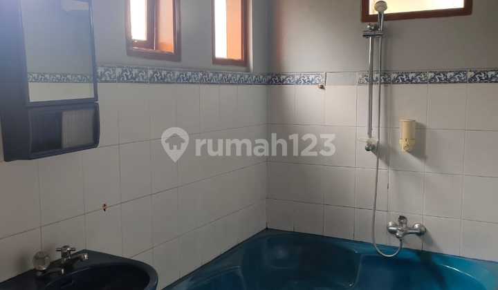 Rumah Murah Strategis Bagus Unfurnished SHM Setra Duta, Bandung 2
