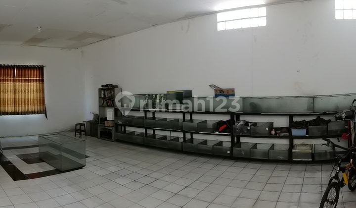 Affordable Strategic Shophouse Ready to Occupy Good 140m2 Freehold Certificate on Main Road Cimahi Affordable Strategic Shophouse Ready to Occupy Good 140m2 Freehold Certificate on Main Road Cimahi