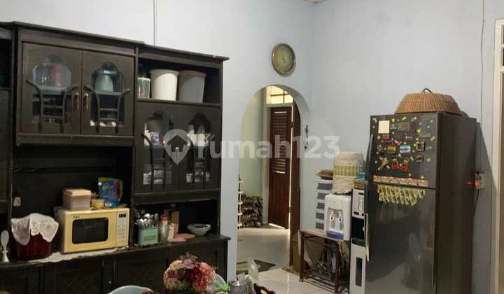 Rumah Murah Bagus Unfurnished SHM Jalan Saturnus Utara, Bandung