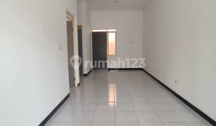 Rumah Siap Huni Nyaman SHM Terawat di Taman Kopo Indah 3