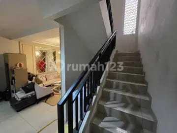 Rumah Mewah Bagus Furnished SHM Cluster Amanda,Summarecon Bandung 2