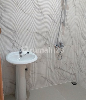 For Sale New House in Ciwastra BuahBatu Strategic Location 2