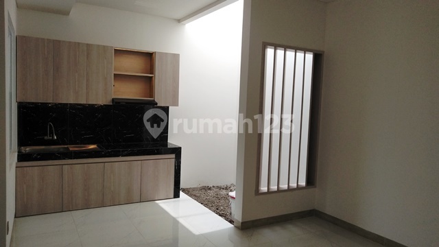 Dijual Rumah Baru di Ciwastra BuahBatu Lokasi Strategis