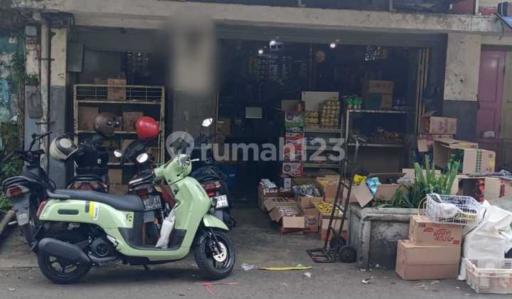 Cheap sale of shop house on the back street of the market (wing dulatif) main road