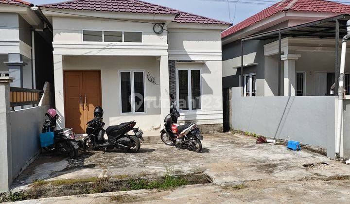 Rumah, di Jl. Parit H. Husin II, Bangka Belitung Darat, Kec. Pontianak Tenggara, Kota Pontianak, Kalimantan Barat, Pontianak Tenggara 1