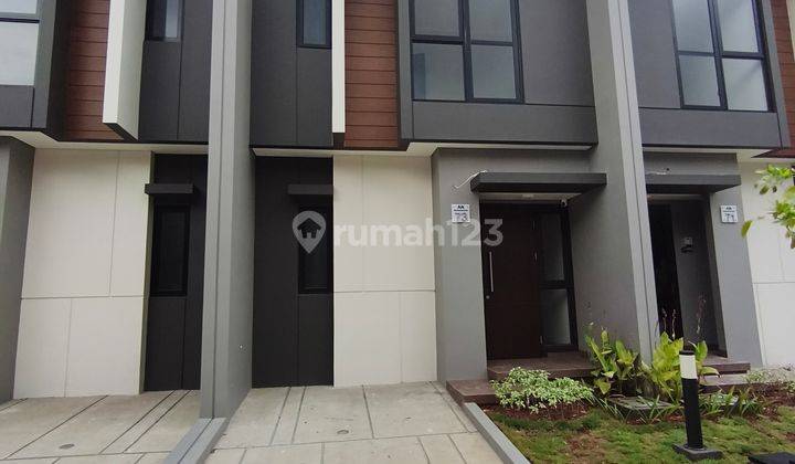 Disewakan Rumah Baru 2 Lantai Sumarecon Crown Gading Cluster Rigea Rumah Bagus di Bekasi SHM 1