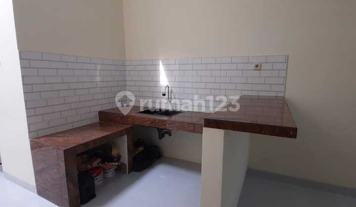 Dijual rumah siap huni bangunan baru (renovasi total) di Harapan indah , Bekasi. 2