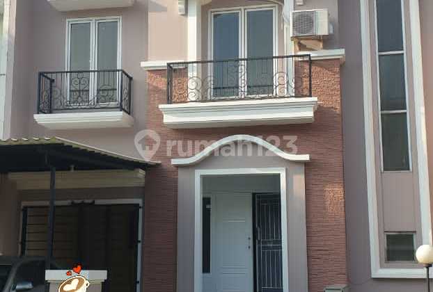 Dijual. Rumah Cluster Crystal, Gading Serpong