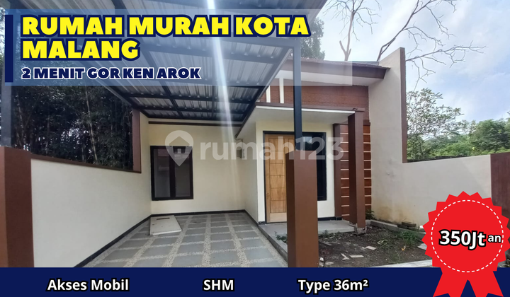 Strategic Residence with Comfortable and Easy Road Access Strategic Residence with Comfortable and Easy Road Access