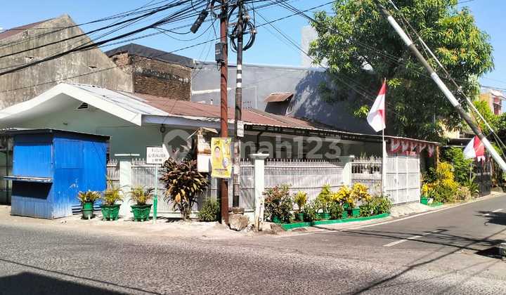 1-Story House Near Campus