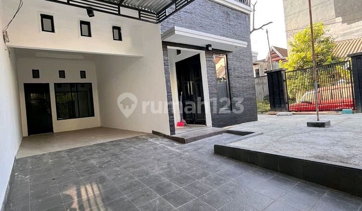 Rumah 2 Lantai Dekat Area Perkotaan 2