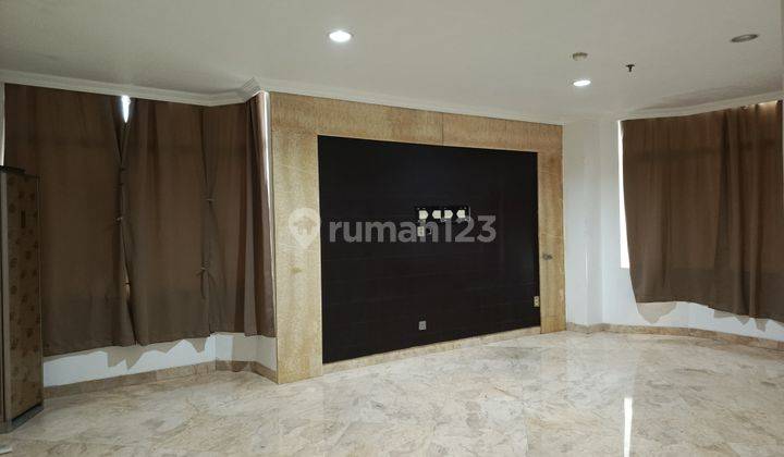 Apartemen Parama 4 BR Semi Furnished 1