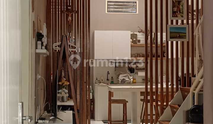 For Sale Flora Aryana House