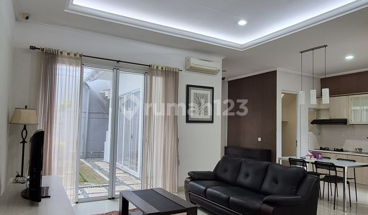 Beautiful House Strategic Location Beautiful House Strategic Location