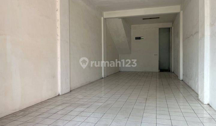 Investasi terbaik di pusat keramaian  1