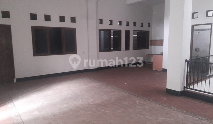 Maintained Shop House Rental in the Housiest Residential Area of Tasik 2
