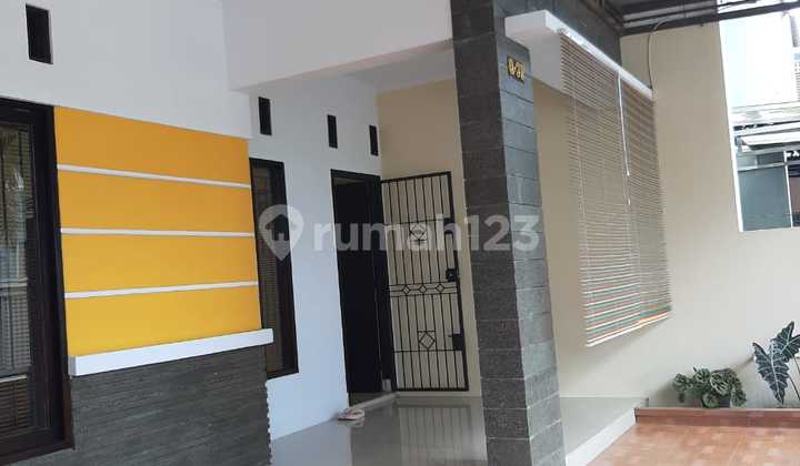 Rumah 2 Lantai Dekat Pusat Perbelanjaan Perum Terbesar Tasik 2