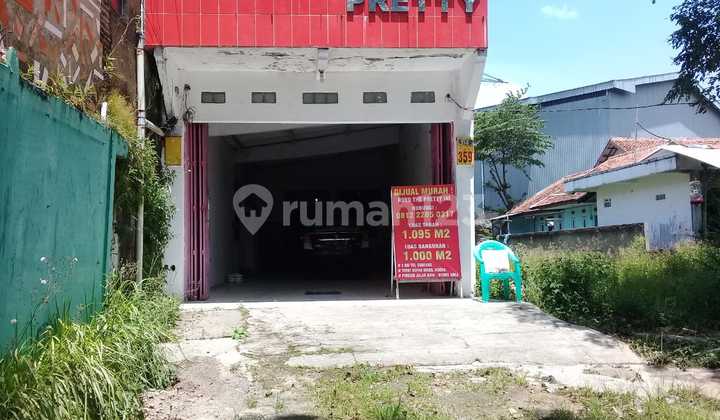 For Quick Sale: Shop House and Clinic on Protocol Road Towards Soreang, Bandung