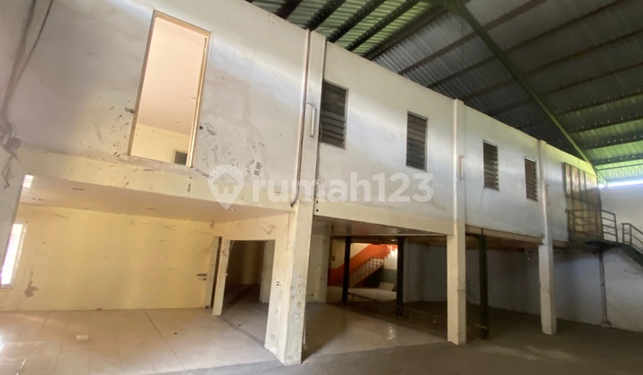 Ready-to-Use Warehouse Rental in Tasik City Center Ready-to-Use Warehouse Rental in Tasik City Center