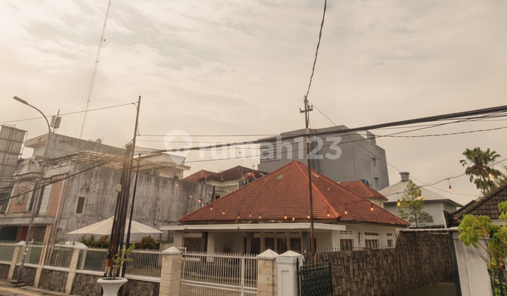 Vintage House Near City Park, Ideal for Cafe Tasikmalaya