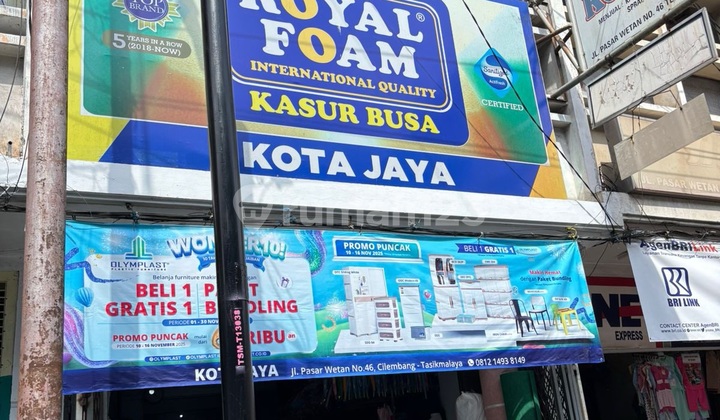 Strategic 3-Story Shop House for Rent Near Cihideung Tasik Strategic 3-Story Shop House for Rent Near Cihideung Tasik